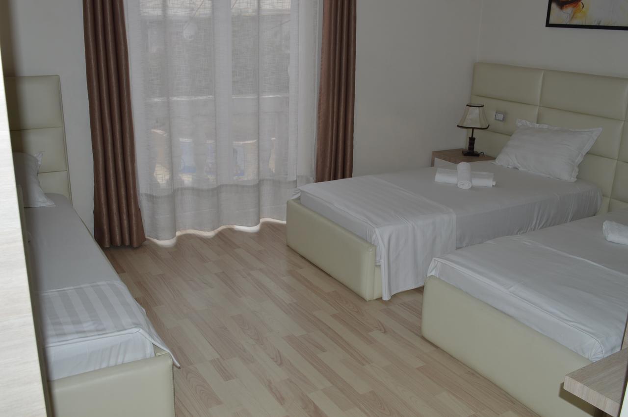 Living Hotel ติรานา ภายนอก รูปภาพ