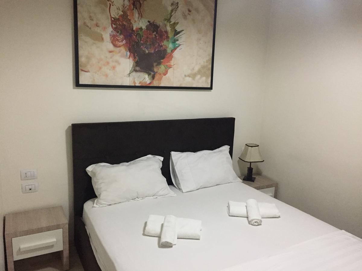 Living Hotel ติรานา ภายนอก รูปภาพ