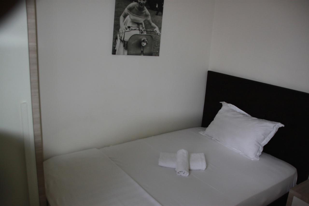 Living Hotel ติรานา ภายนอก รูปภาพ