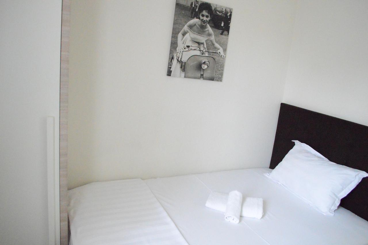 Living Hotel ติรานา ภายนอก รูปภาพ