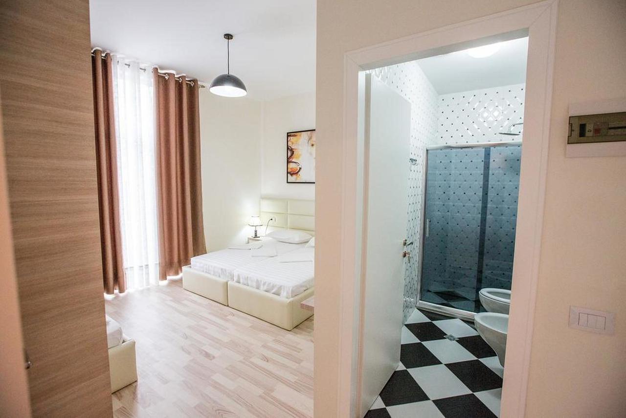 Living Hotel ติรานา ภายนอก รูปภาพ